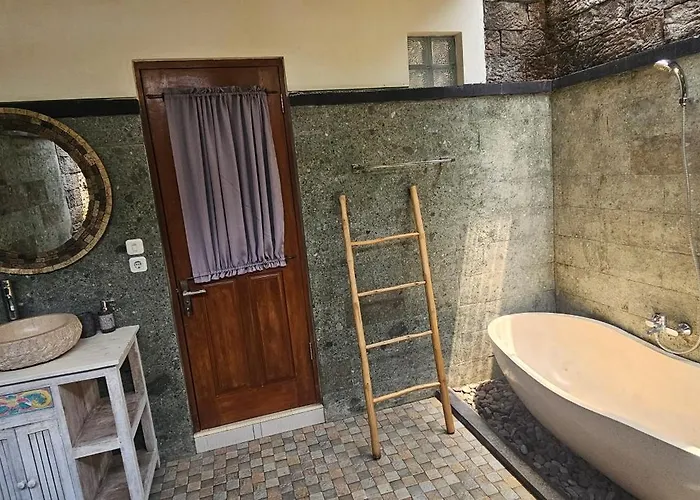 別荘 Mirah House ウブド
