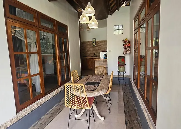 別荘 Mirah House ウブド